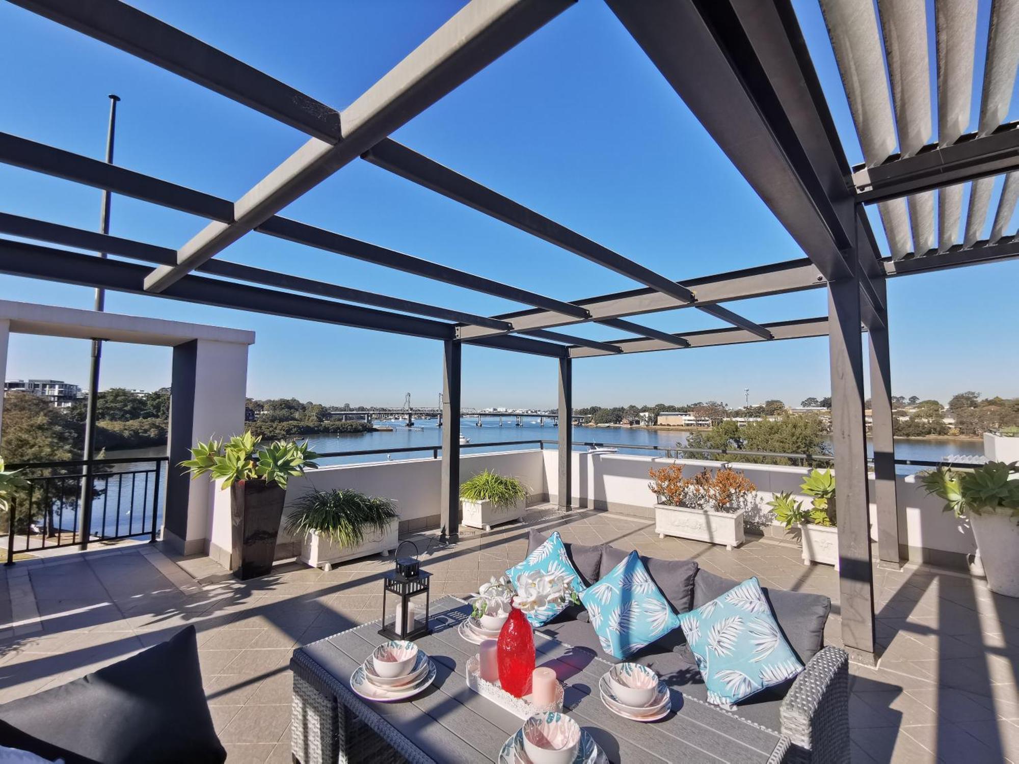 Breathtaking Waterfront Penthouse With Bigterrace Near To Olympic Park Apartment *