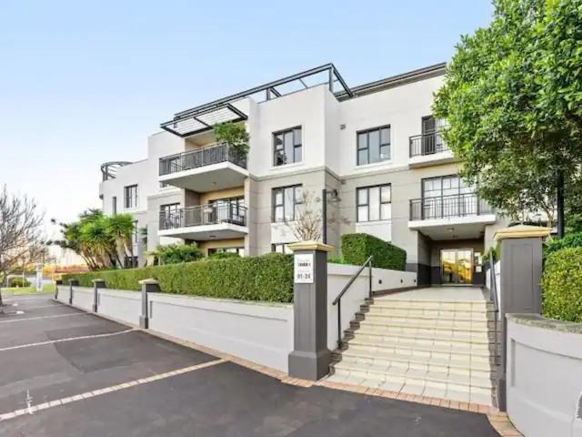 Breathtaking Waterfront Penthouse With Bigterrace Near To Olympic Park Apartment *
