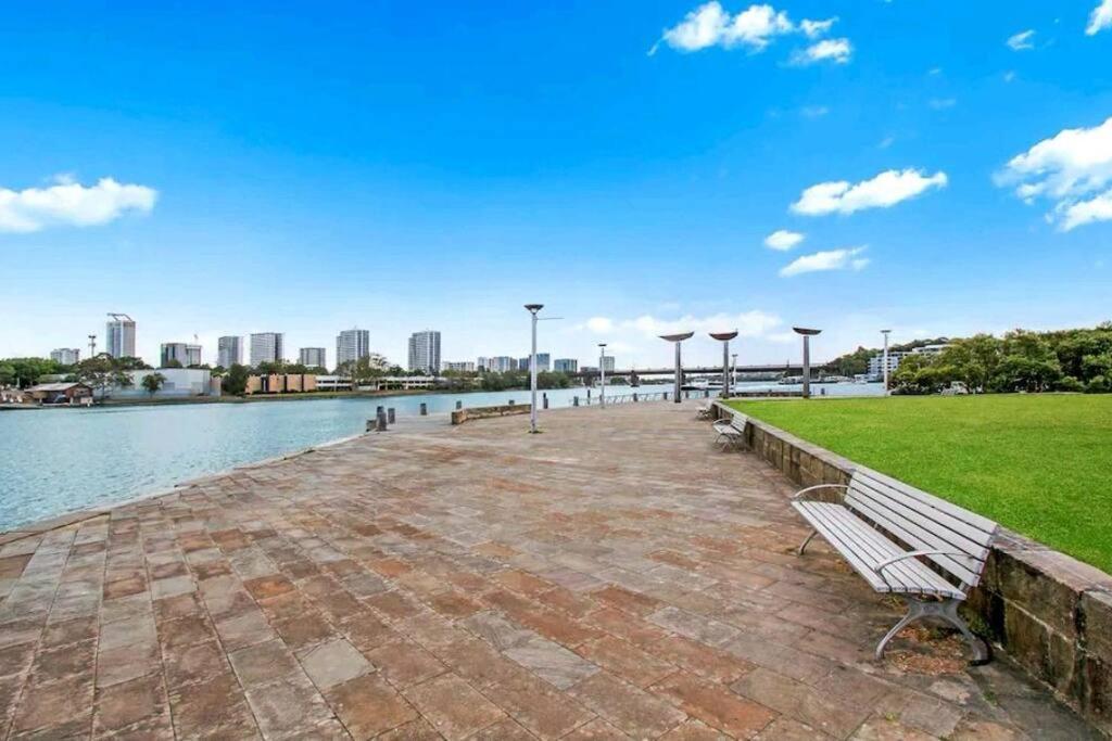 Breathtaking Waterfront Penthouse With Bigterrace Near To Olympic Park