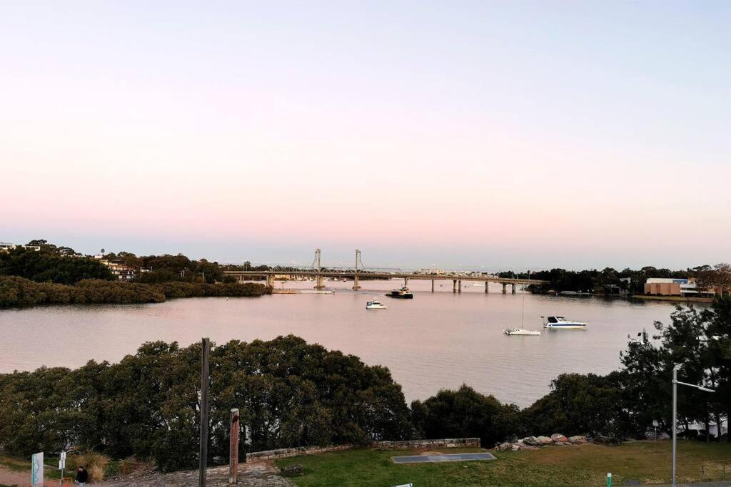 Breathtaking Waterfront Penthouse With Bigterrace Near To Olympic Park * Sydney