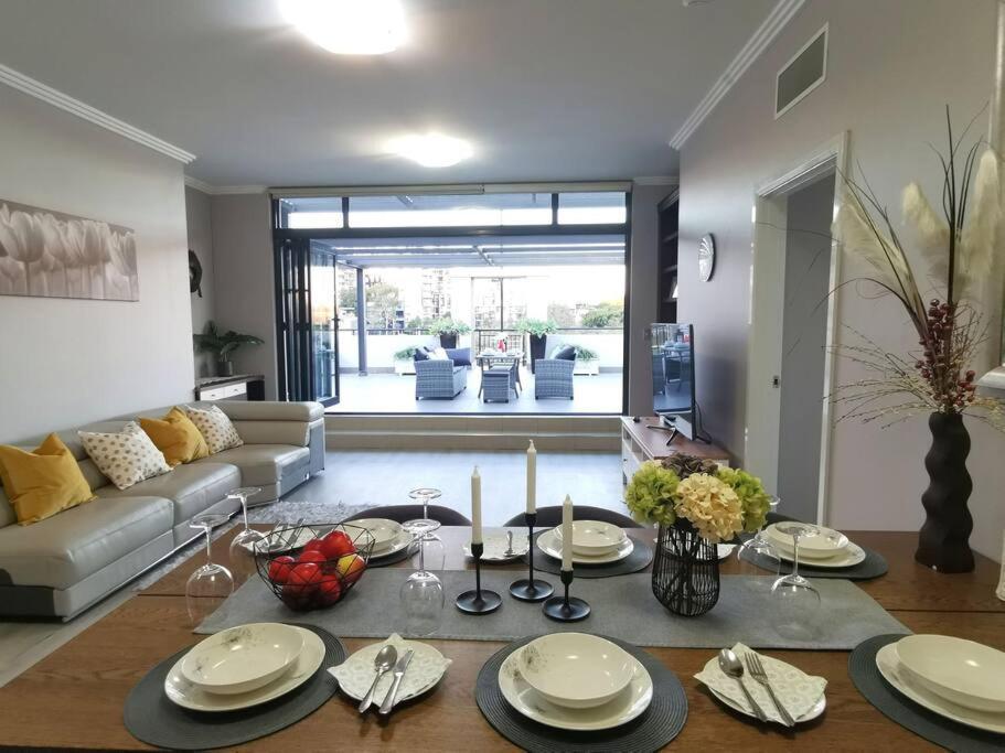 Breathtaking Waterfront Penthouse With Bigterrace Near To Olympic Park Apartment